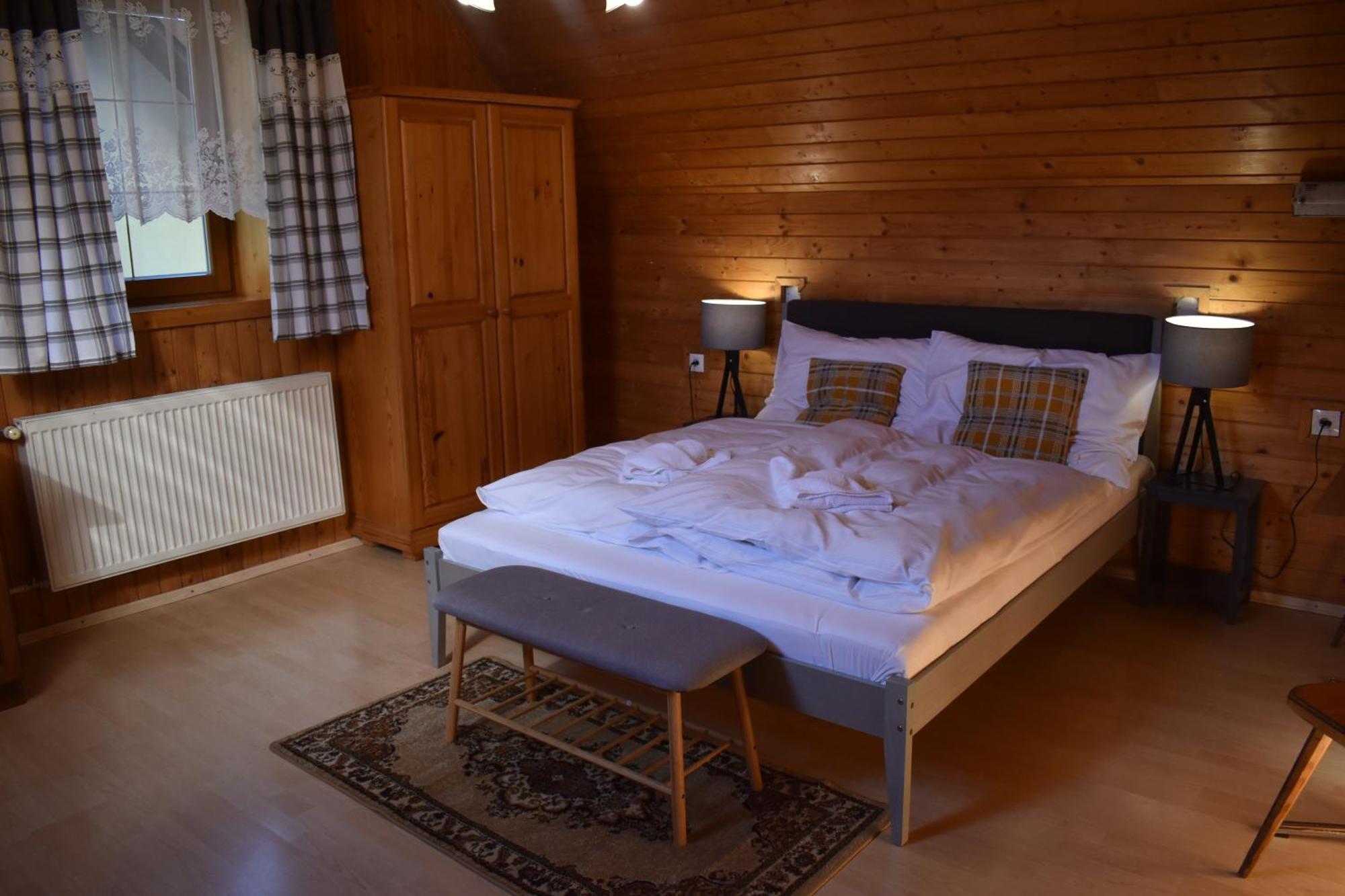 Drevenica Diana Bed & Breakfast ชเดียร์ ภายนอก รูปภาพ