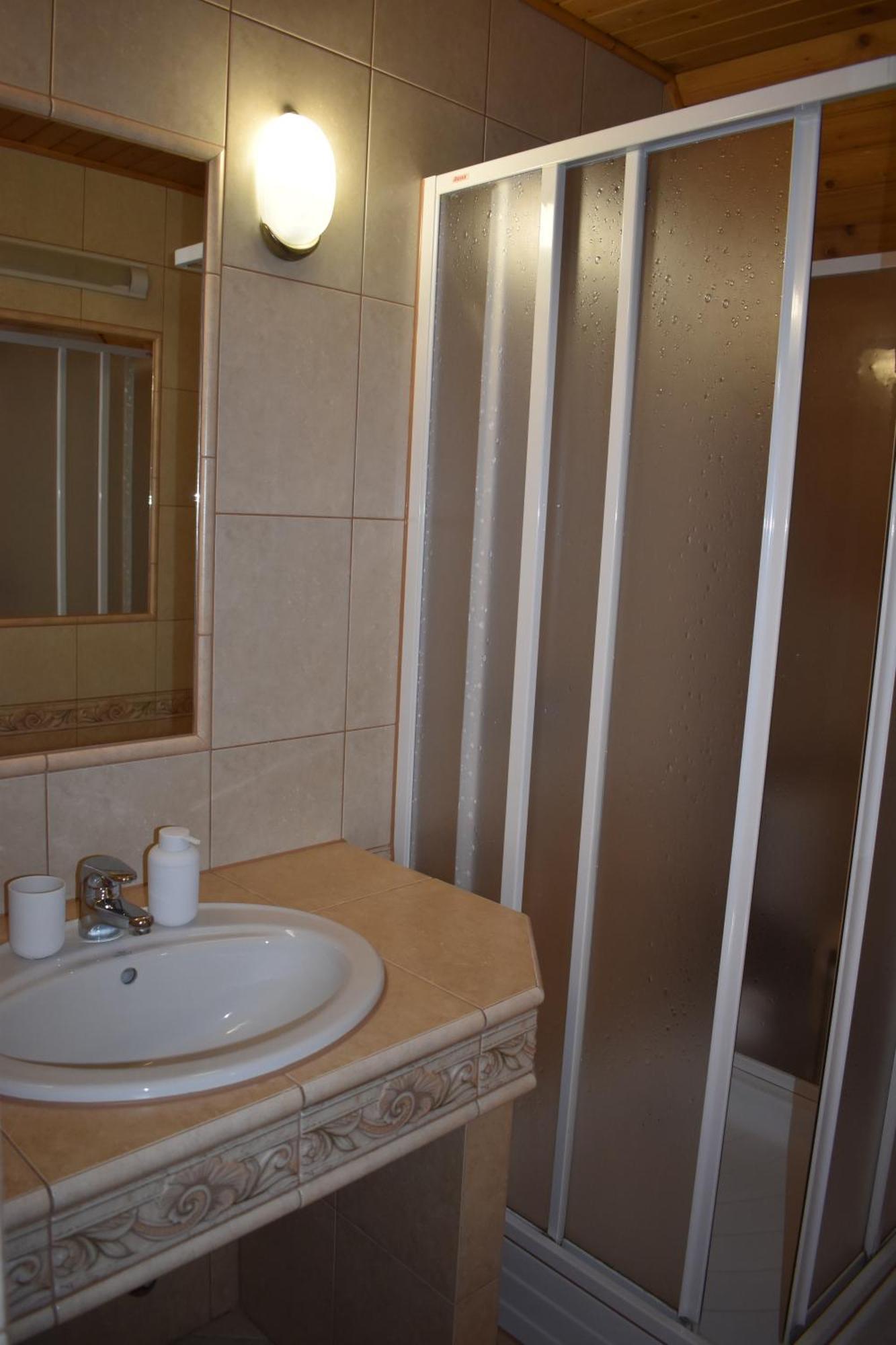 Drevenica Diana Bed & Breakfast ชเดียร์ ภายนอก รูปภาพ